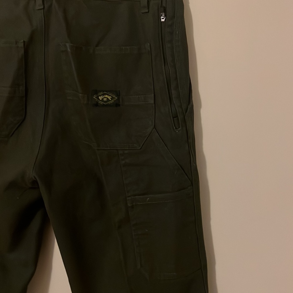 dark green billabong work pants